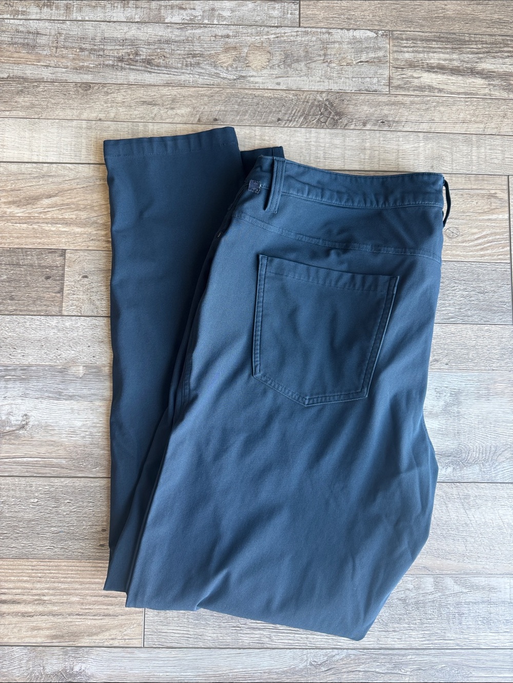 lululemon athletica Men's Navy Stretch Chinos